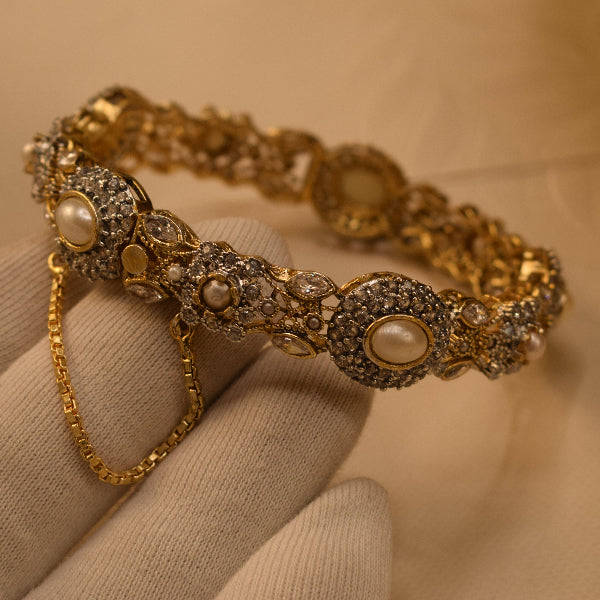 Sparkling Design Gold Plated Crystal Stones Bangle for Girls/Women