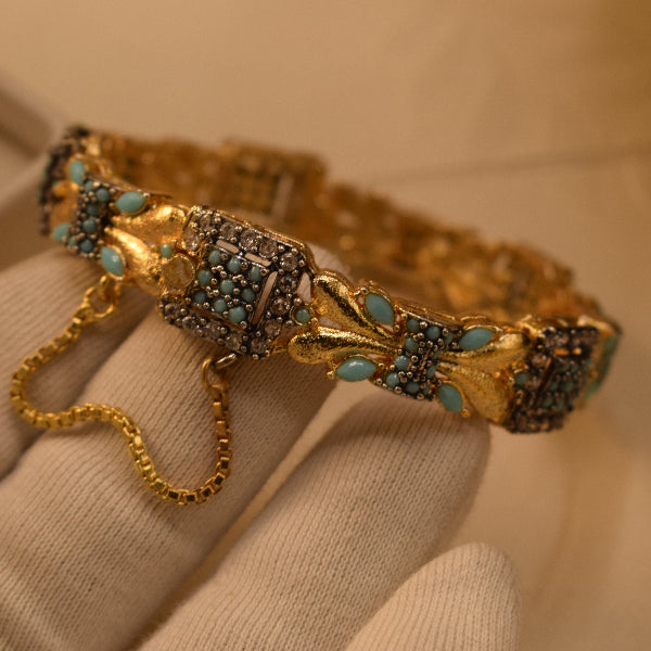 Gorgeous Unique Design Gold Plated Crystal Stones Bangle for Girls/Women