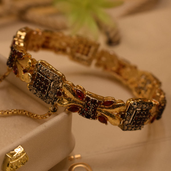 Gorgeous Unique Design Gold Plated Crystal Stones Bangle for Girls/Women