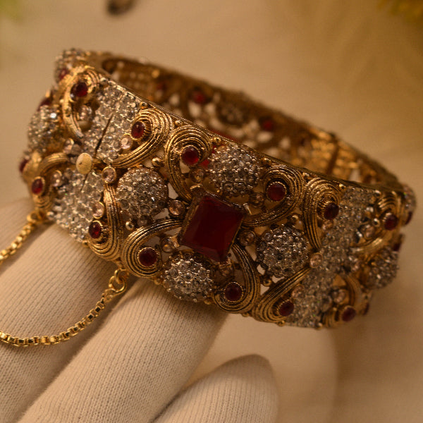 Fancy Unique Design Gold Plated Crystal Stones Bangle for Girls/Women