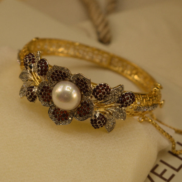 Stylish Unique Design Gold Plated Crystal Stones Bangle for Girls/Women