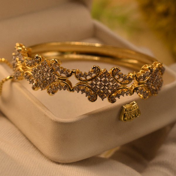 Luminous Unique Design Gold Plated Crystal Stones Bangle for Girls/Women