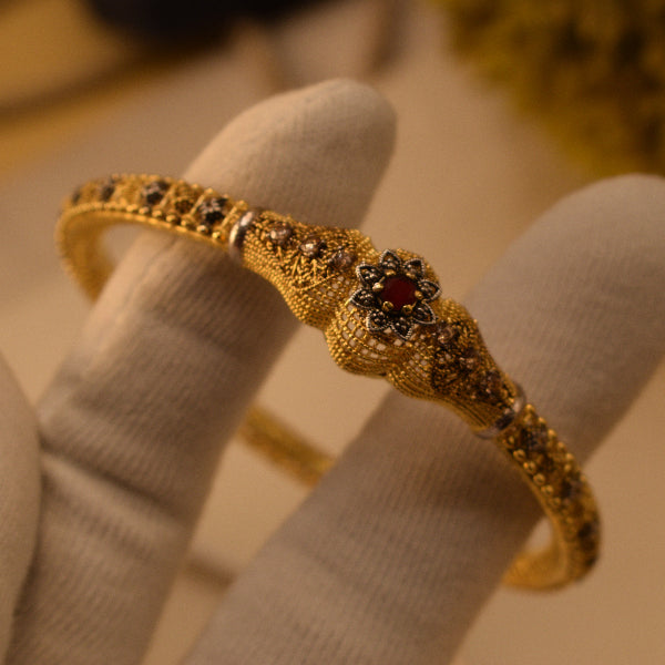 Stylish Unique Design RP 24K Gold Coated 13.5 Gram Bangle for Girls/Women