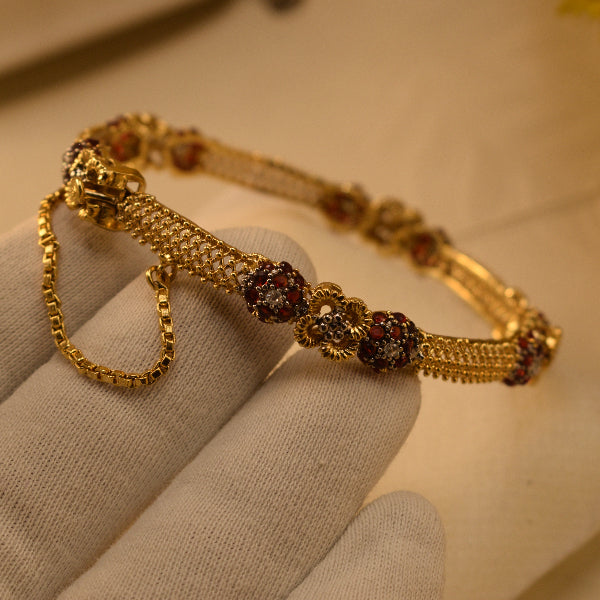 Gorgeous Unique Design Gold Plated Crystal Stones Bangle for Girls/Women