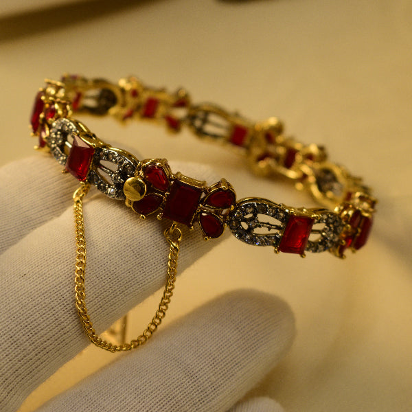 Elegant Design Gold Plated Crystal Stones Bangle for Girls/Women