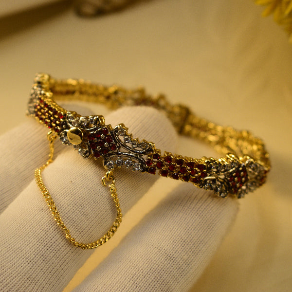 Glamorous Design Gold Plated Crystal Stones Bangle for Girls/Women