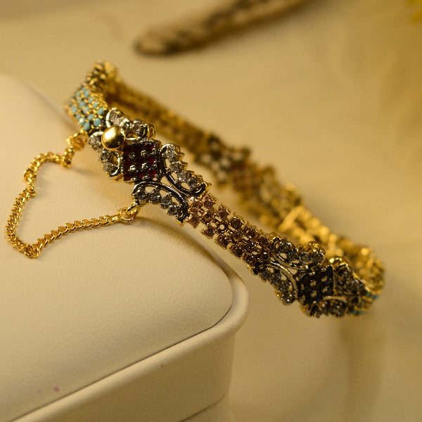 Glamorous Design Gold Plated Crystal Stones Bangle for Girls/Women