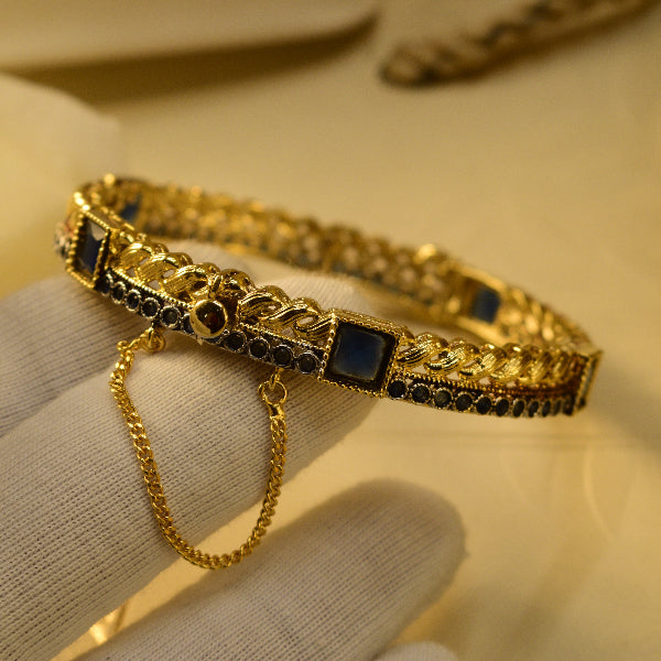 Beautiful Design Gold Plated Crystal Stones Bangle for Girls/Women