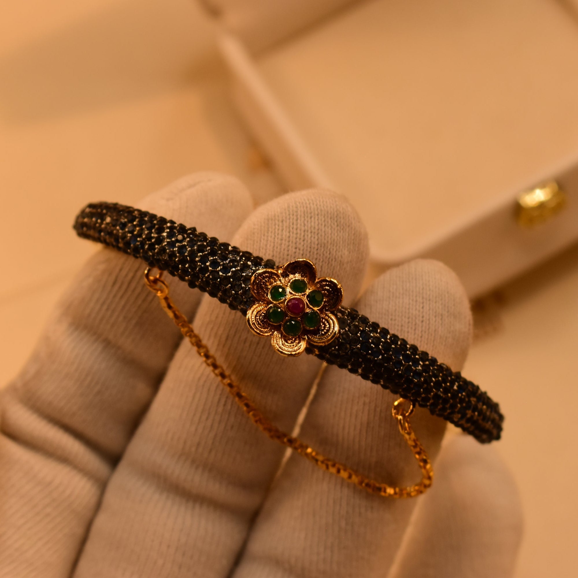 Beautiful Unique Design Gold Plated Crystal Stones Bangle for Girls/Women