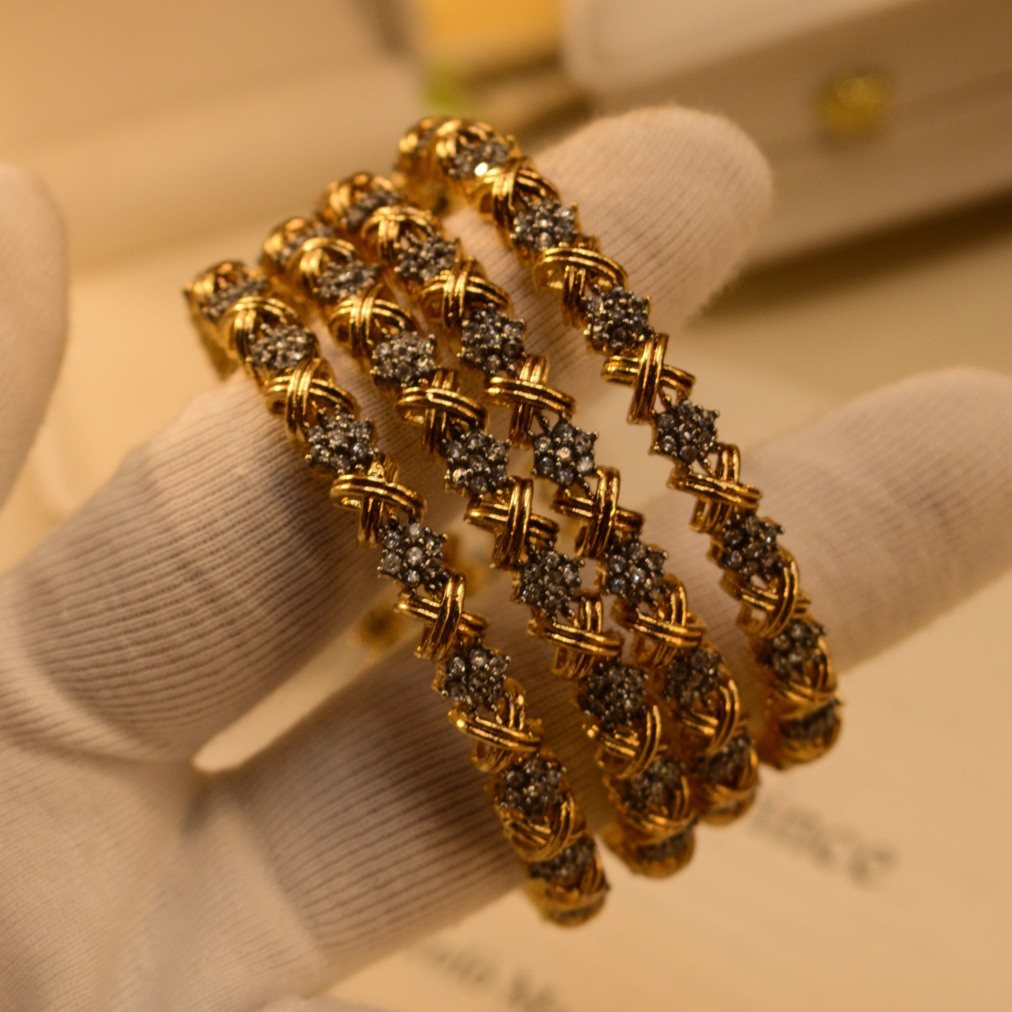 Elegant Design Gold Plated Crystal Stones 4pc Bangle Set for Girls/Women