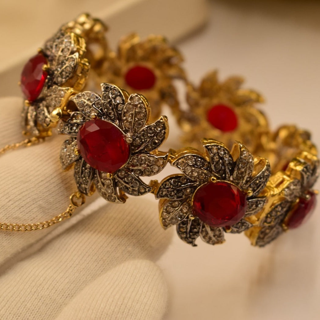 Elegant Design Real Zircon Stones Gold Plated Bangle for Girls/Women