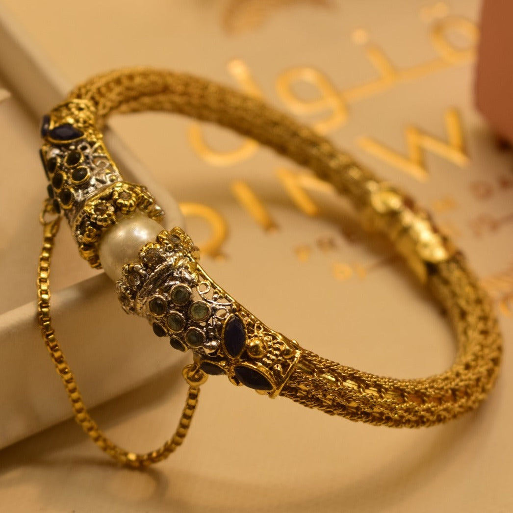 Elegant Design Black Stone Pearl Gold Plated Kara for Girls/Women