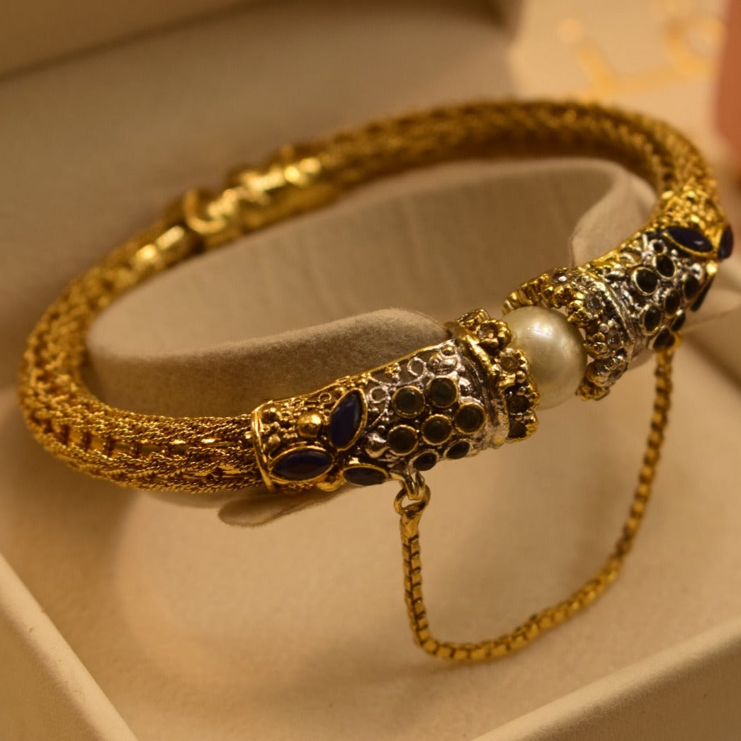 Elegant Design Black Stone Pearl Gold Plated Kara for Girls/Women