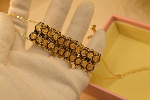 Elegant Unique Design Gold Plated Bracelet for Girls/Women