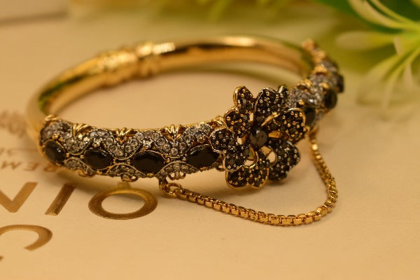 Beautiful Unique Design Gold Plated Bangle for Girls/Women