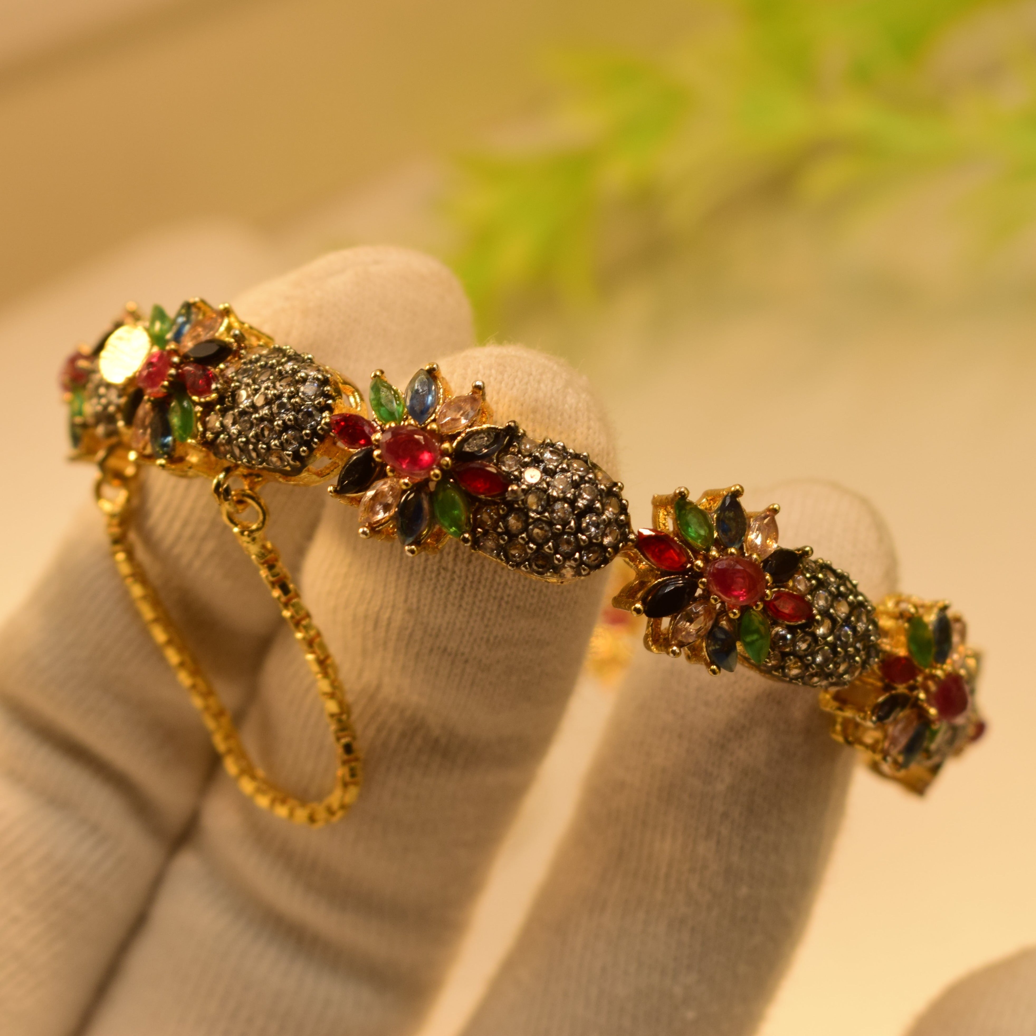 Gorgeous Design Gold Plated Real Stones Bangle for Girls/Women