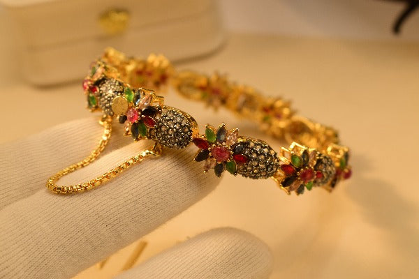 Gorgeous Design Gold Plated Real Stones Bangle for Girls/Women