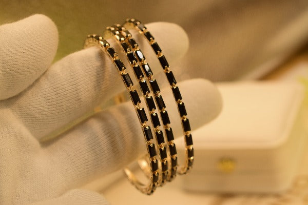 Pack Of Four Elegant Design Bangles for Girls/Women