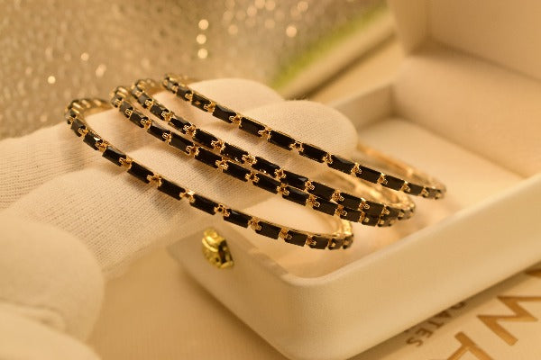 Pack Of Four Elegant Design Bangles for Girls/Women