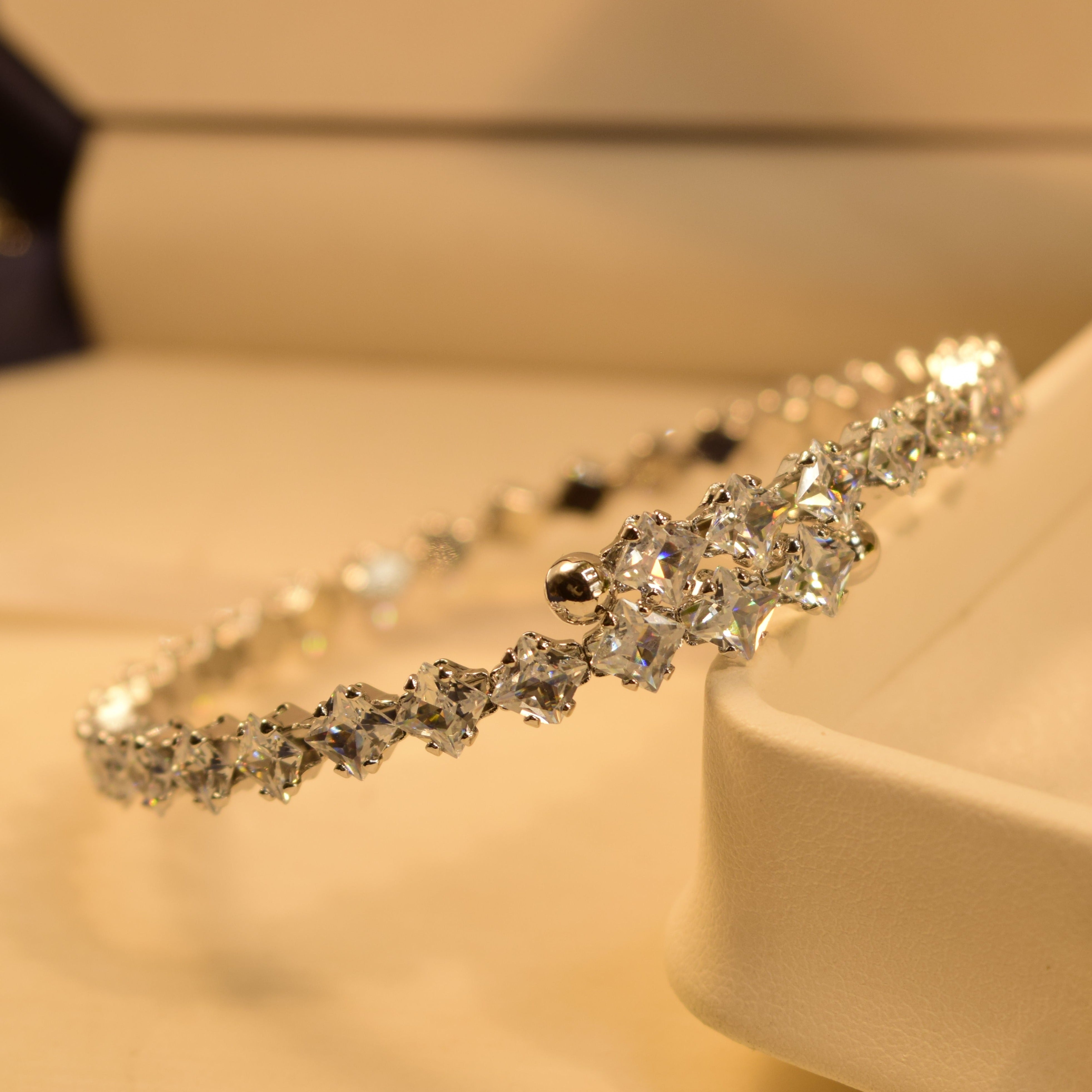 Stylish Real Stone Bracelet for Girls/Women