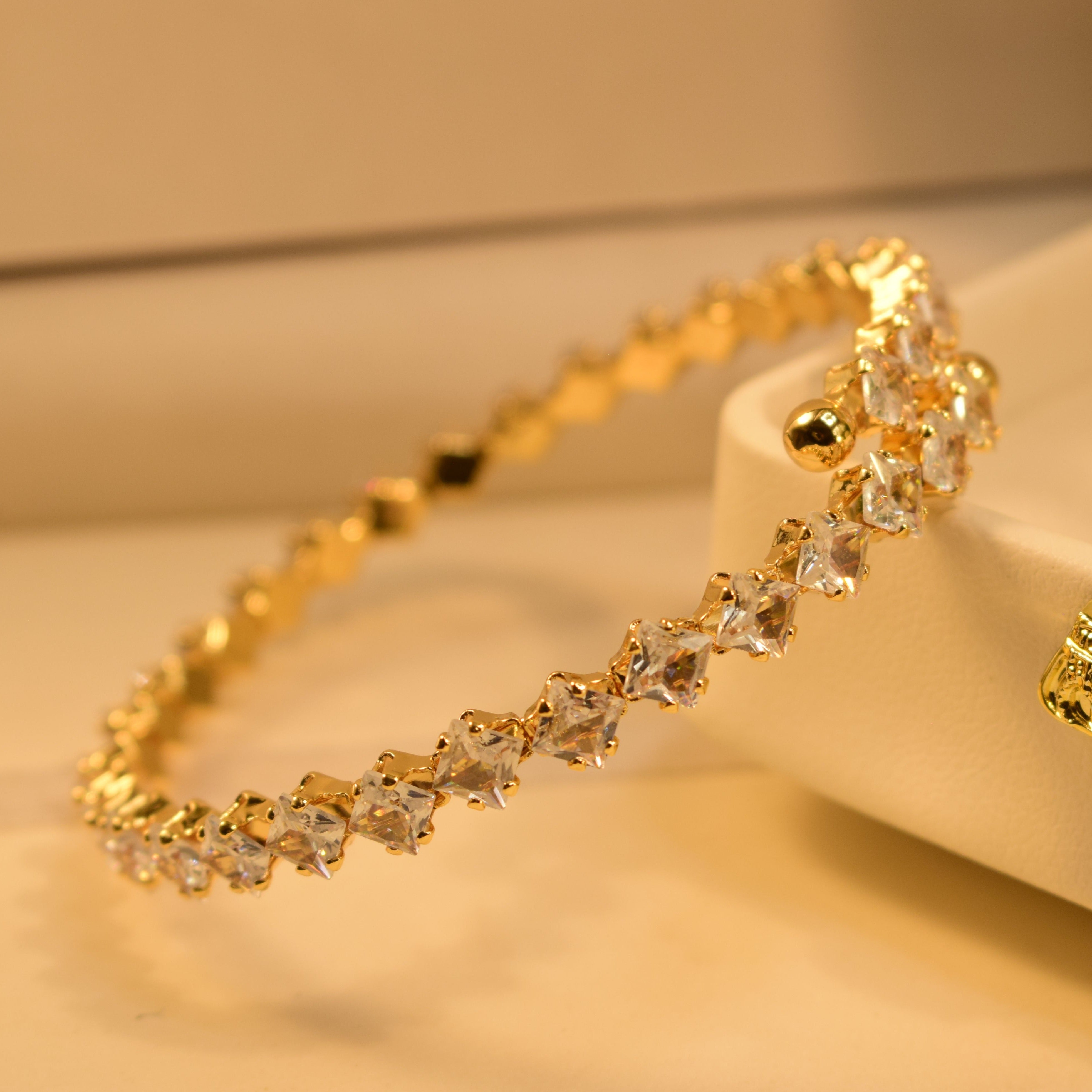 Stylish Real Stone Bracelet for Girls/Women