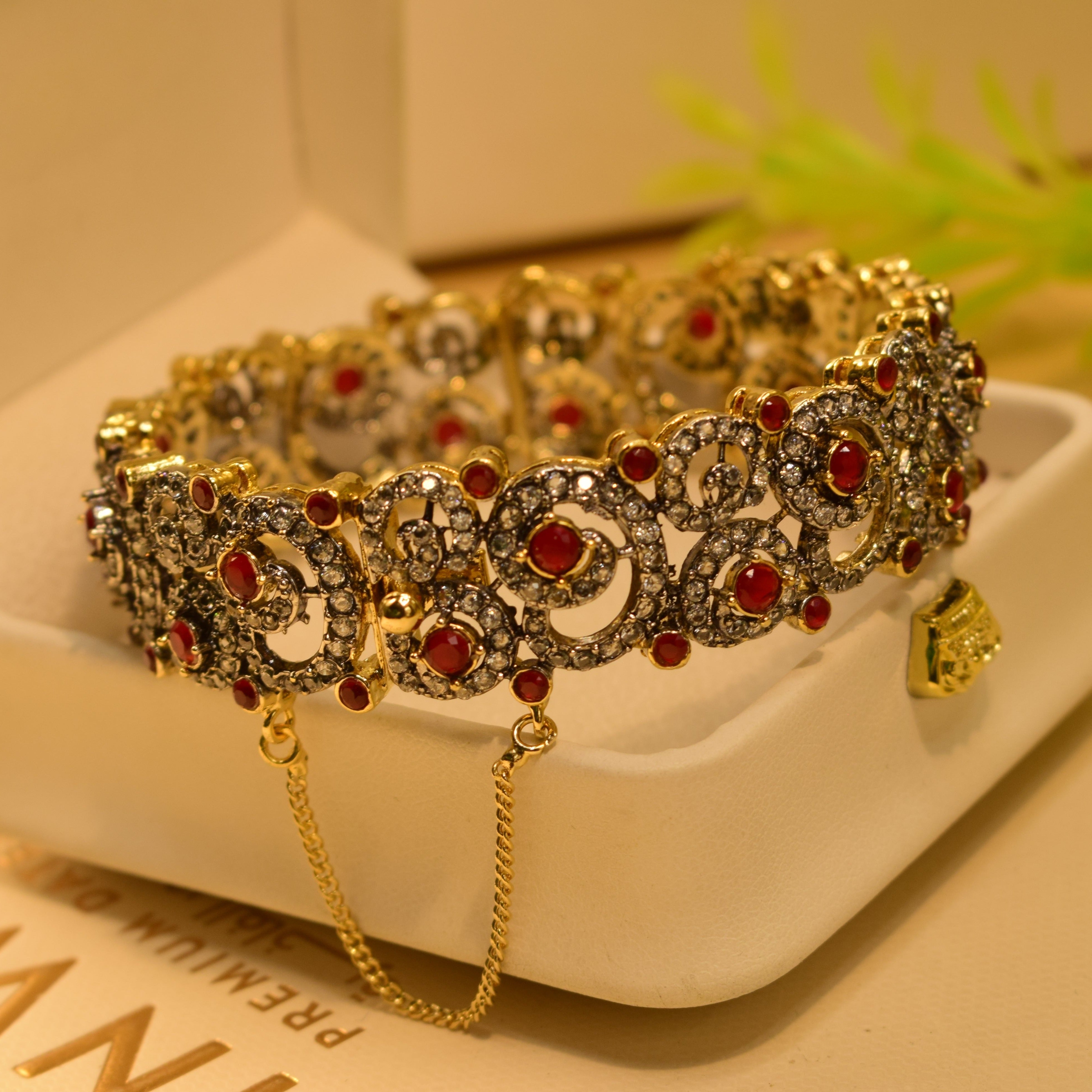 Unique Design Real Stone Bangle for Girls/Women