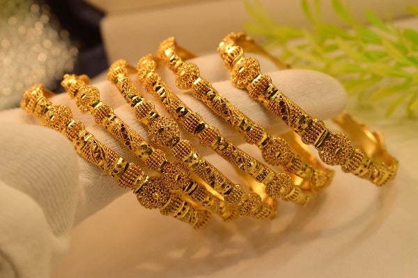 Six Pieces Elegant Design Bangles Set for Girls/Women