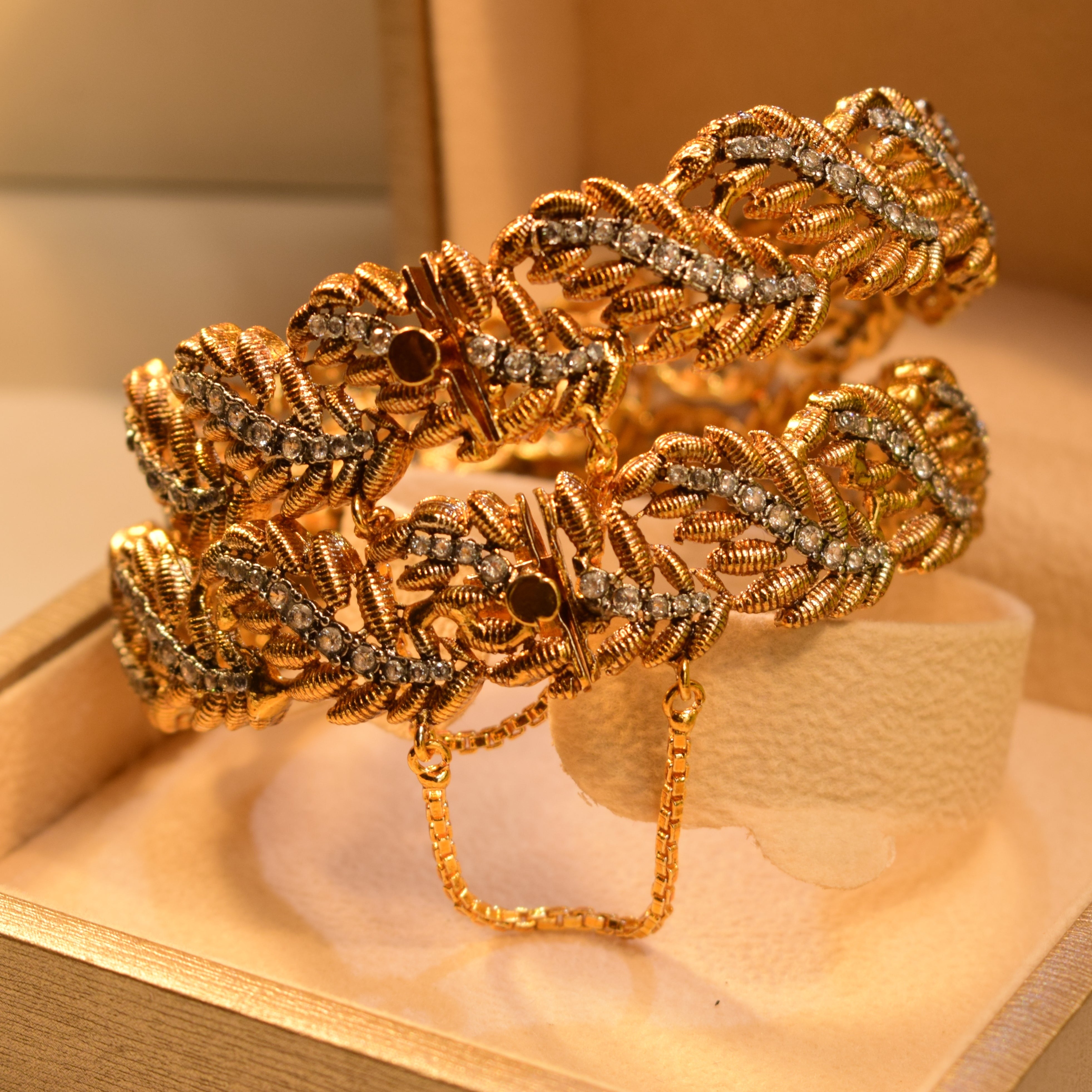 Elegant Design Crystal Stones Gold Plated Bangles Set for Girls/Women