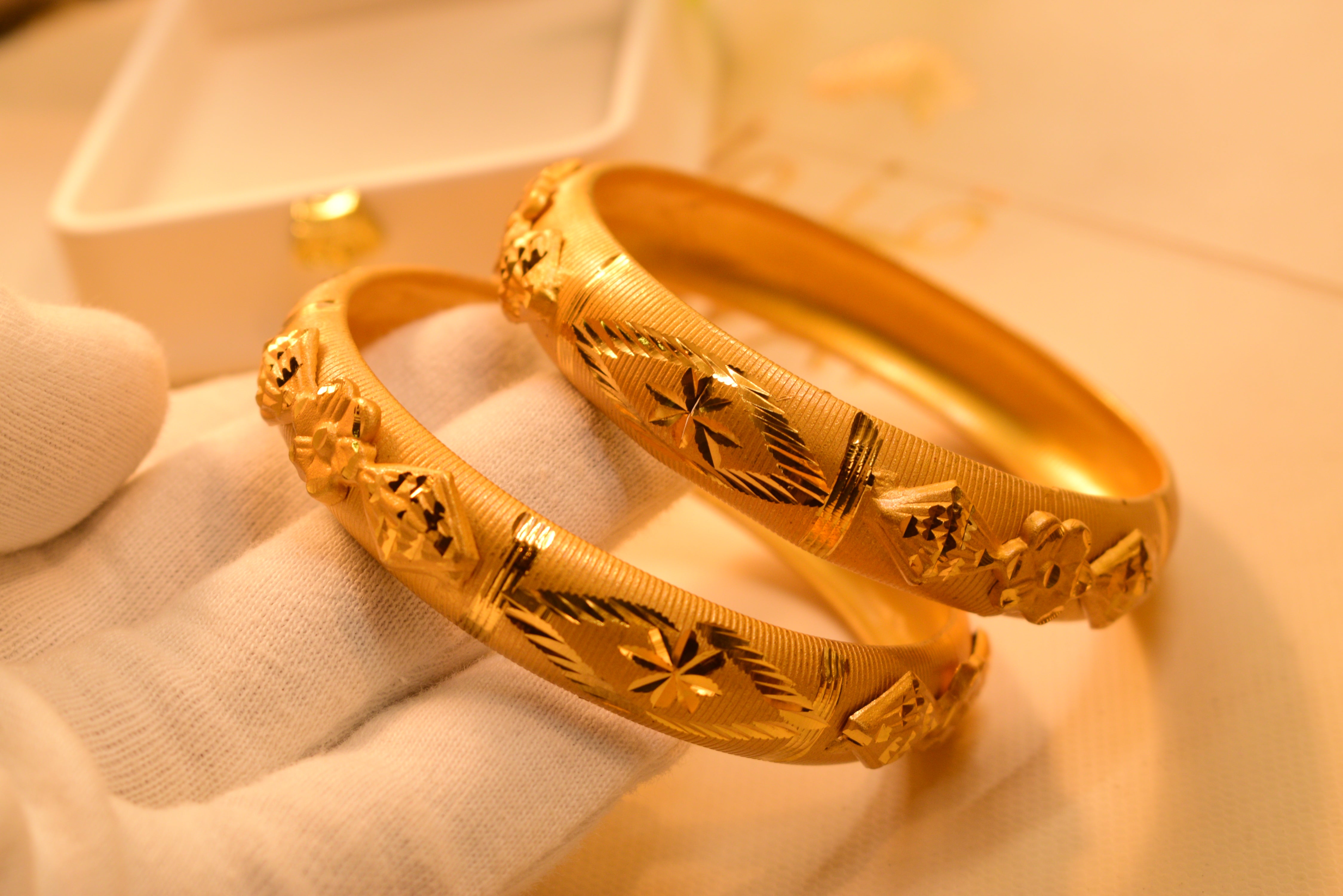 Beautiful Stylish 24K Gold Plated 2pc Bangles Set for Girls/Women