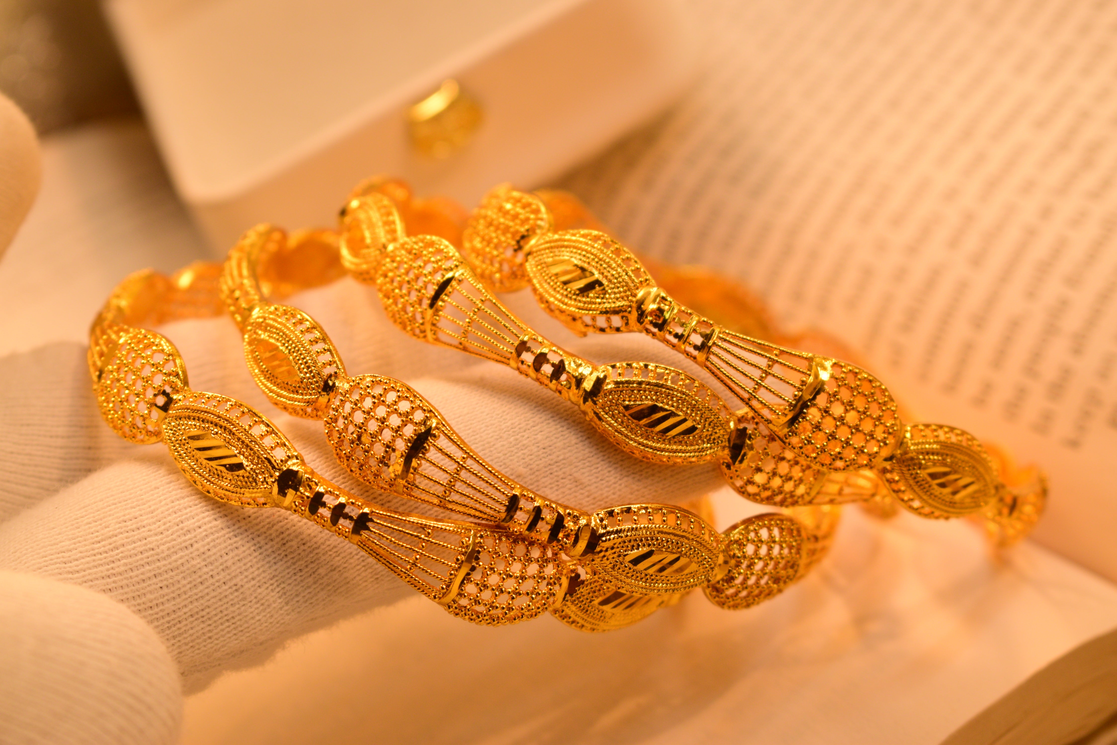 Beautiful Design 24K Gold Plated 4pc Bangles Set for Girls/Women
