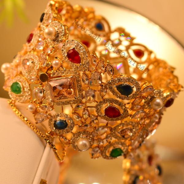 Luminous Stylish Design Crystal Stones Gold Plated Bangle for Girls/Women