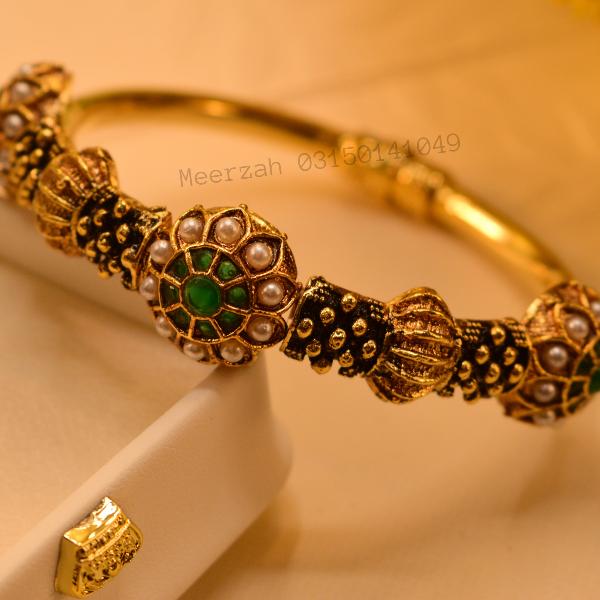 Glamorous Design Real Stones Gold Plated Bangle for Girls/Women