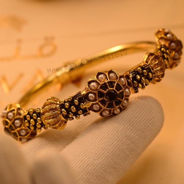 Glamorous Design Real Stones Gold Plated Bangle for Girls/Women