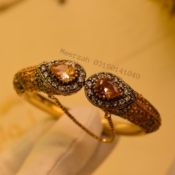 Gorgeous Unique Design Real Stones Gold Plated Bangle for Girls/Women
