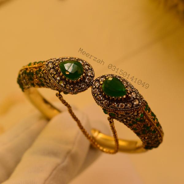 Gorgeous Unique Design Real Stones Gold Plated Bangle for Girls/Women