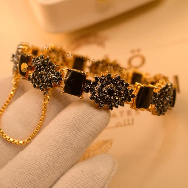 Elegant Unique Design Real Stones Bangle for Girls/Women