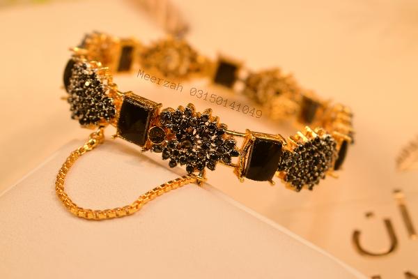 Elegant Unique Design Real Stones Bangle for Girls/Women