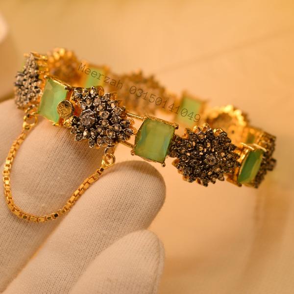 Elegant Unique Design Real Stones Bangle for Girls/Women