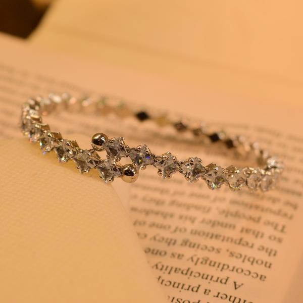 Beautiful Stylish Crystal Stones Silver Bangle for Girls/Women