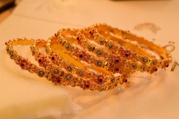 Luxury Unique Design Gold Plated 6pc Bangles Set for Girls/Women