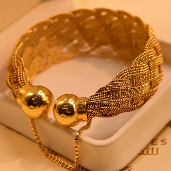 Luxury Elegant Unique Design Gold Plated Bangle for Girls/Women