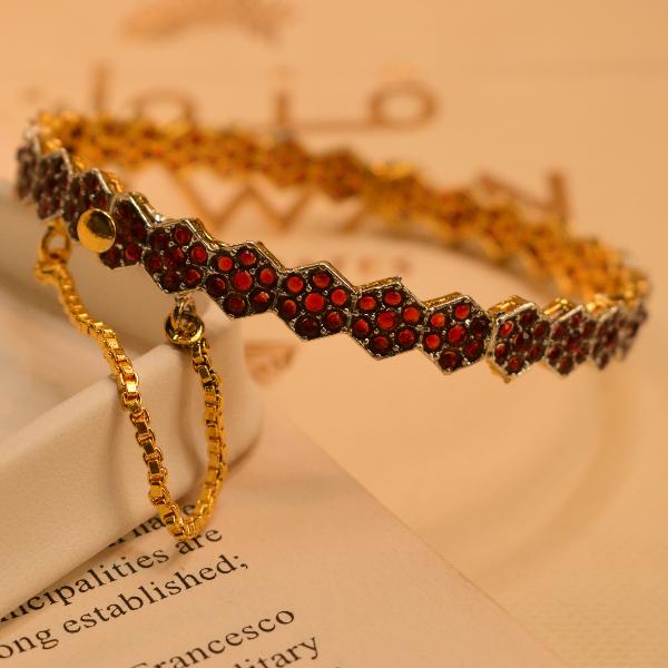Elegant Unique Design Gold Plated Real Stones Bangle for Girls/Women