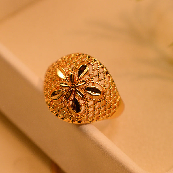 Stylish Unique Design Gold Plated Ring For Girls/Women