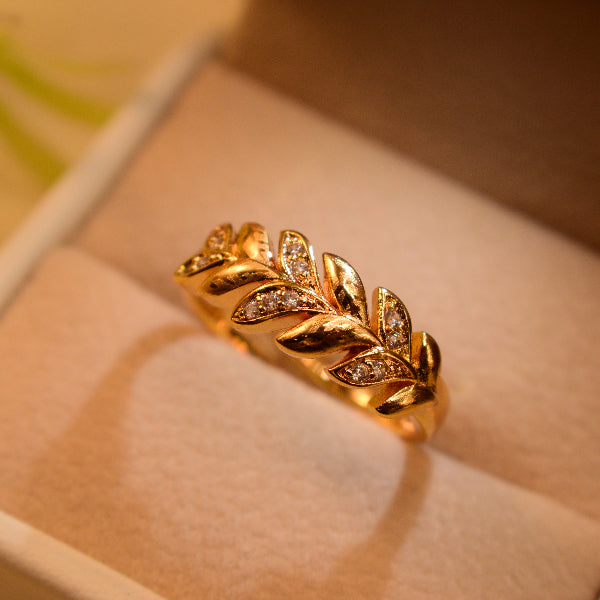 Fancy Unique Leaf Design Crystal Stones Ring For Girls/Women
