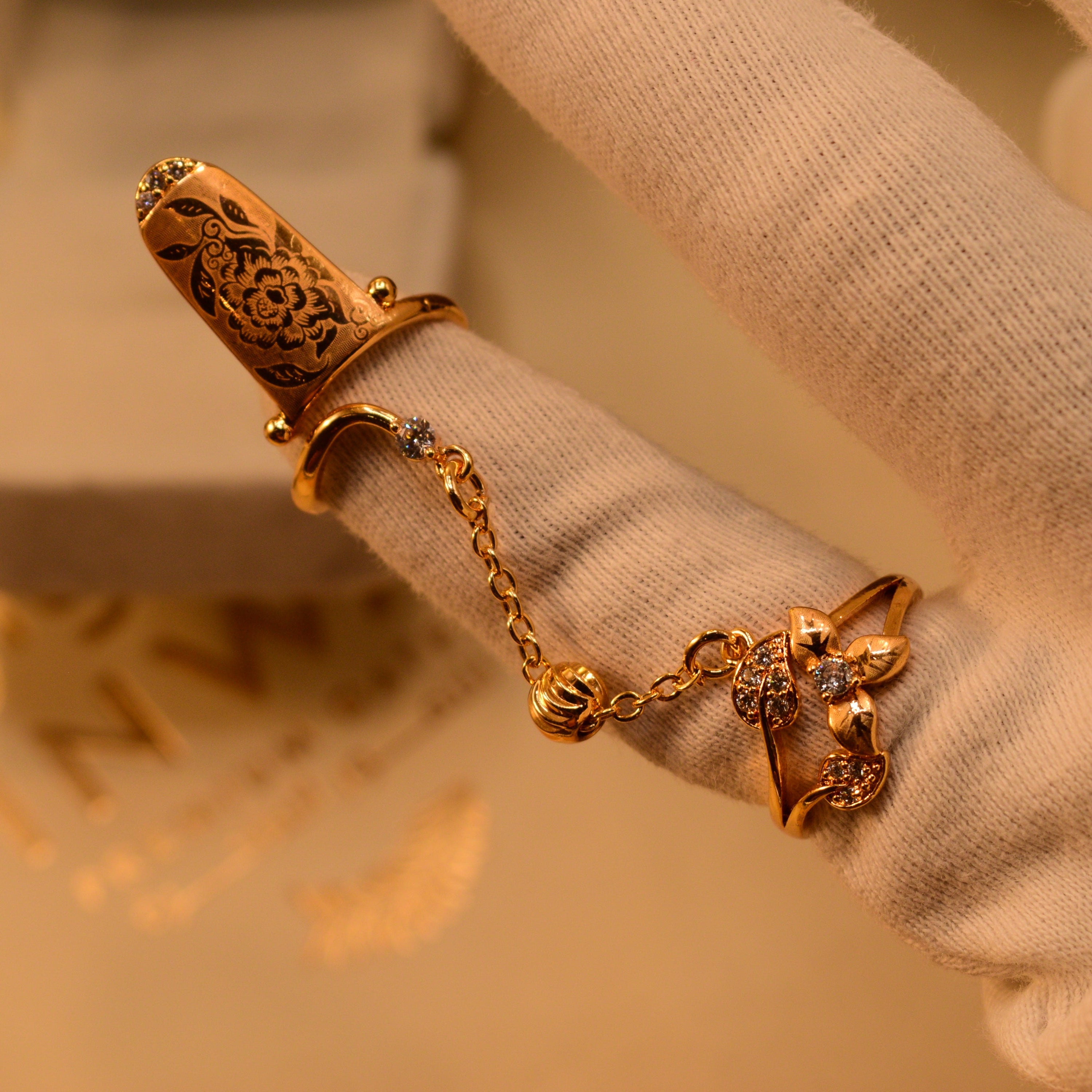 Luminous Unique Design Gold Plated Crystal Stones Ring For Girls/Women