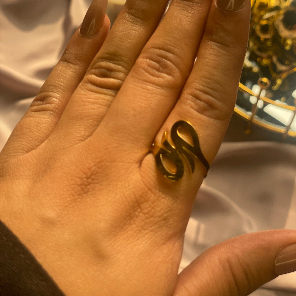 Stylish Unique Design Gold Plated Ring For Girls/Women