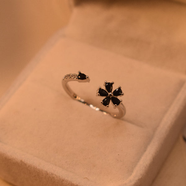 Dazzling Flower Design Silver Plated Crystal Stones Ring For Girls/Women