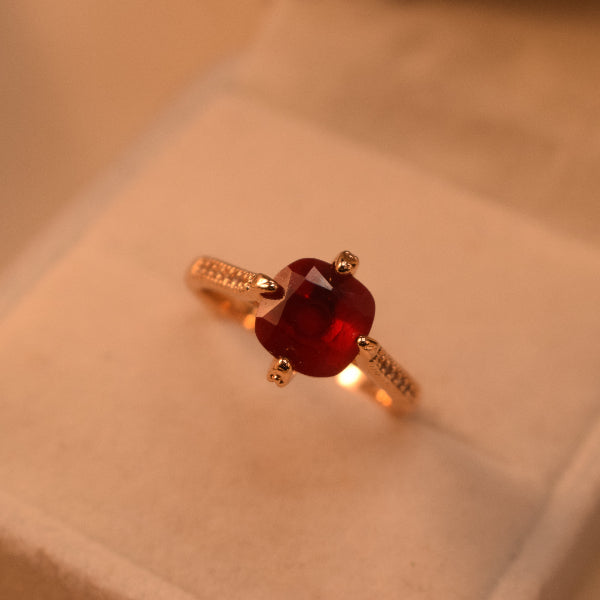 Sparkling Unique Design Gold Plated Crystal Stones Ring For Girls/Women