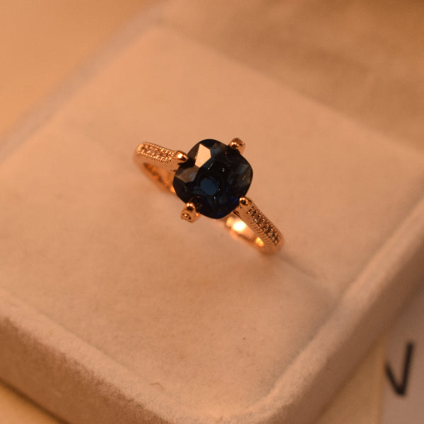 Sparkling Unique Design Gold Plated Crystal Stones Ring For Girls/Women