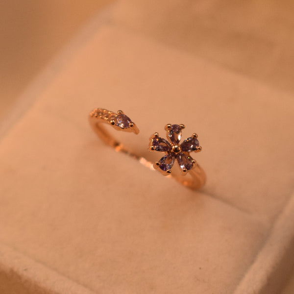 Luminous Unique Design Gold Plated Crystal Stones Ring For Girls/Women